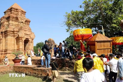 Khu di tích tháp Pô Sah Inư. (Ảnh: Hồng Hiếu/TTXVN)