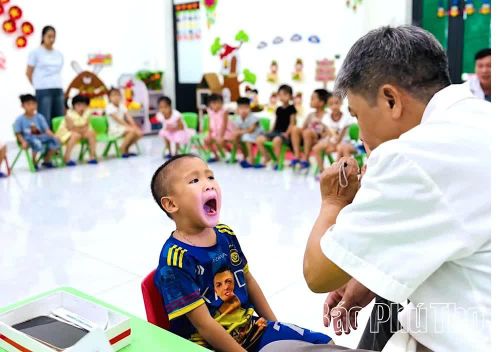 Toàn tỉnh hiện có 650 cơ sở giáo dục mầm non, phổ thông với hơn 894.200 trẻ em, học sinh.