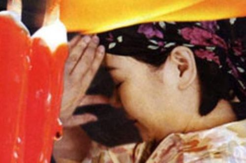 Rước nợ vì mẹ chồng... mê tín