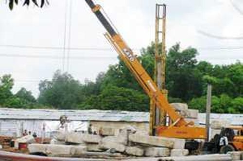 Sập khối bê-tông trăm tấn, 3 công nhân tử nạn