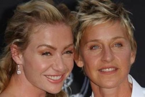 Portia de Rossi nói thêm về chuyện đồng tính