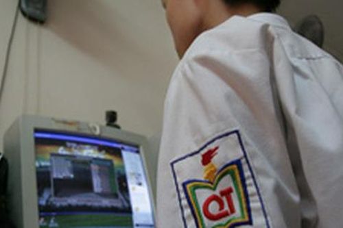 Quán game lo đối phó