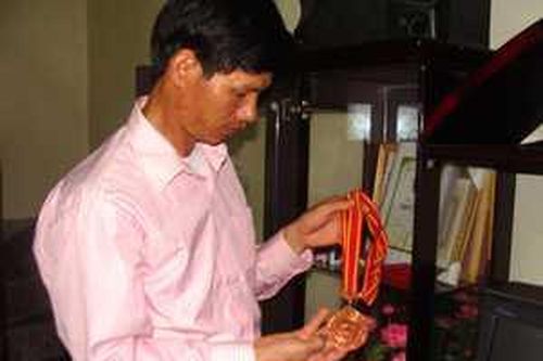 Nghị lực thần kỳ của người đàn ông mù