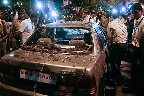 Ai đứng sau vụ khủng bố Mumbai?