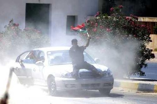Tin nóng Libya chiều 22/8: Tripoli sắp thất thủ