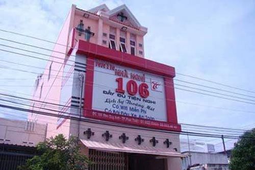 Phát hiện đôi nam nữ chết lõa thể trong nhà nghỉ