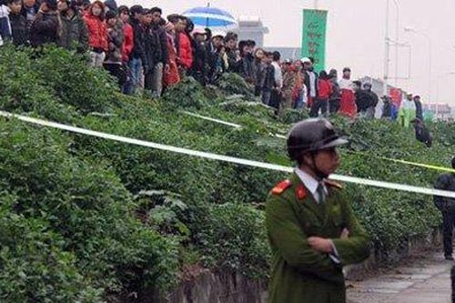 Hà Nội: Một người phụ nữ châm lửa tự thiêu