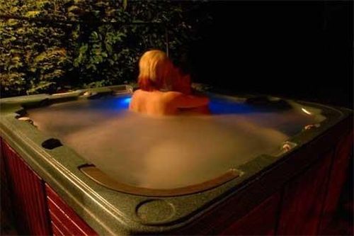 Bên trong câu lạc bộ sex tập thể khét tiếng