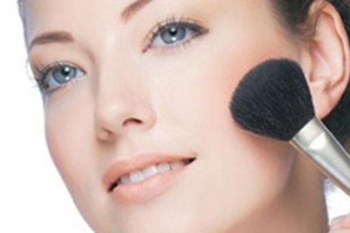 7 mẹo trang điểm cho làn da nhợt nhạt