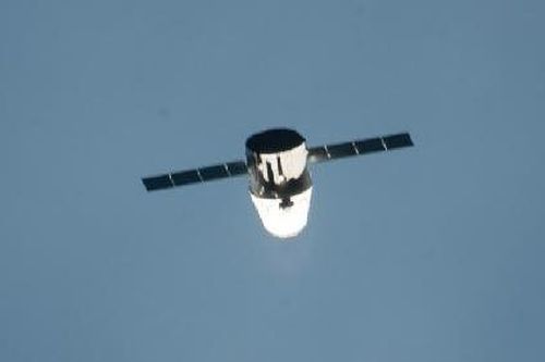 Tàu vũ trụ Dragon ghép nối thành công với Trạm ISS