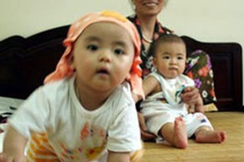 Đừng để ôsin trờ thành mẹ của con bạn