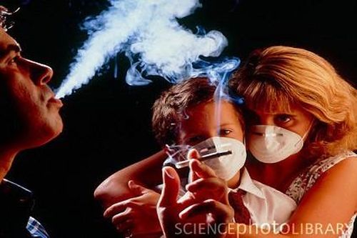 Suy giảm trí nhớ vì hít phải khói thuốc lá của người khác