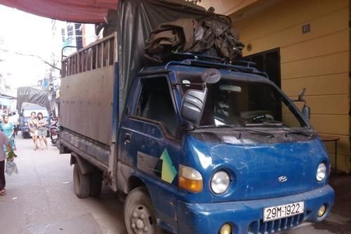 Bắt nhiều xe tải chở hàng lậu chung một biển kiểm soát