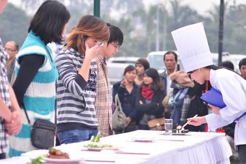 Ngạc nhiên với niềm đam mê ẩm thực tại Hà Nội