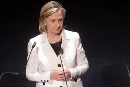 Ngoại trưởng Hillary Clinton bị ngất xỉu