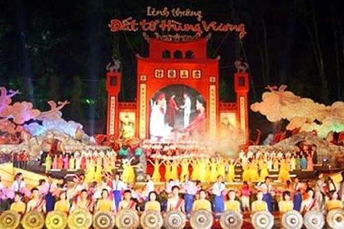 Hướng về giỗ Tổ Hùng Vương - Lễ hội Ðền Hùng năm 2013