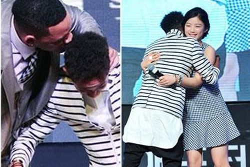 Jaden Smith tránh nụ hôn của cha, ôm thắm thiết Sao nữ Hàn