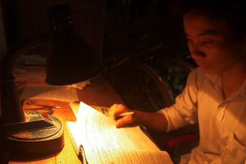 Đỗ ĐH điểm cao không phải do học thêm và luyện 'lò'