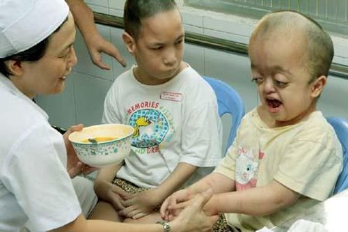 Chung tay chia sẻ nỗi đau da cam