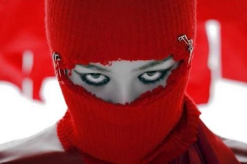Mổ xẻ album gây nghiện của G-Dragon