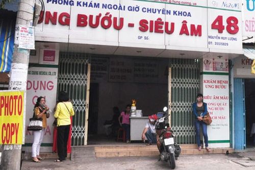 Phạt phòng khám 'ăn theo' BV Ung Bướu hơn trăm triệu đồng