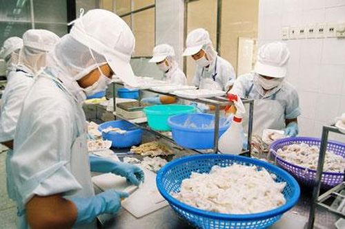 Tồn kho giảm, nhưng sản xuất công nghiệp vẫn nhiều khó khăn