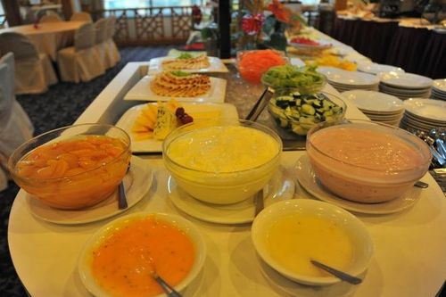 Bữa buffet sáng ở khách sạn hạng sang của đội U19 Việt Nam