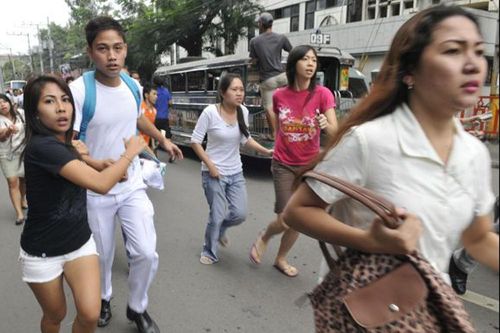 Động đất 7,2 độ richter ở Philippines, 4 người chết