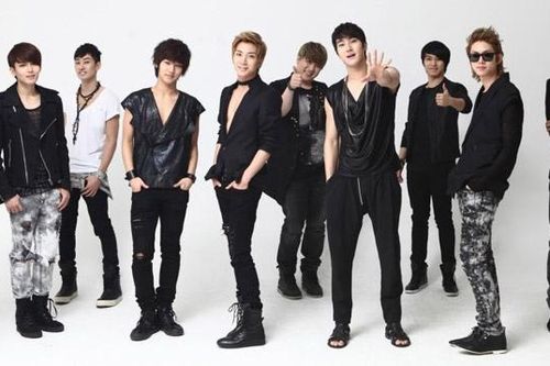 Fan Super Junior cắm trại 3 ngày để mua vé concert