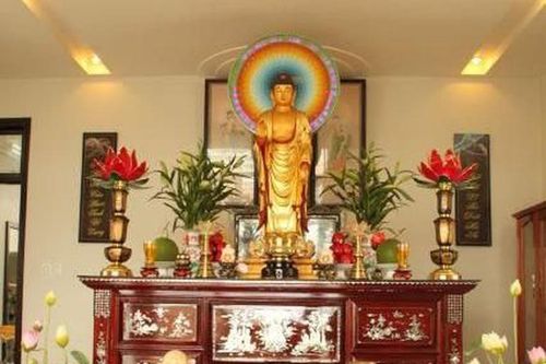 Tiền Phật hậu linh