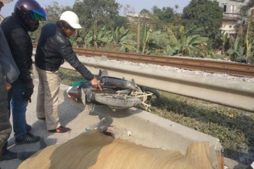 Lái xe sau khi uống rượu đám cưới, 3 người thương vong