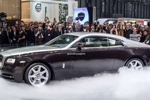 Rolls-Royce bán bao nhiêu xe siêu sang năm 2013?