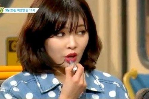 HyunA (4minute) bị mắng vì tô son trên truyền hình