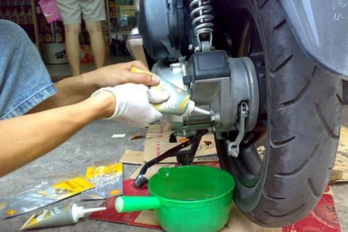 Dầu láp cho xe tay ga quan trọng thế nào?