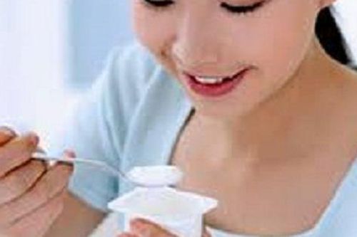Vì sao nên ăn sữa chua hàng ngày?