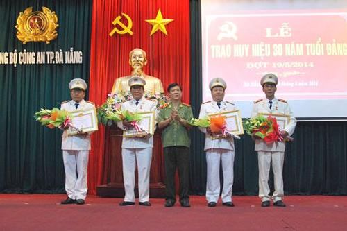Phụng sự nhân dân là thể hiện lòng biết ơn đối với Bác Hồ