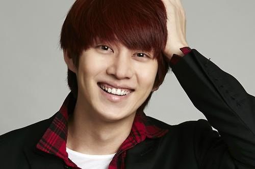 Hee Chul (SuJu) nói về cuộc tình của Tae Yeon - Baek Hyun
