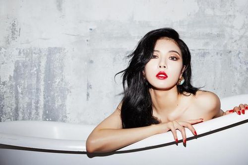 'Nữ hoàng sexy' HyunA khoe ảnh nửa kín nửa hở