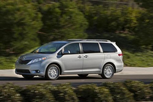 Chi tiết Toyota Sienna 7 chỗ giá rẻ sắp về Việt Nam
