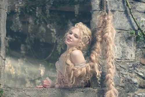 Hé lộ hình ảnh thế giới thần tiên trong 'Into the Woods'