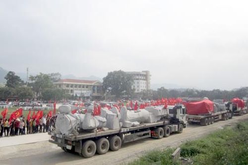 Đón tượng Bác Hồ