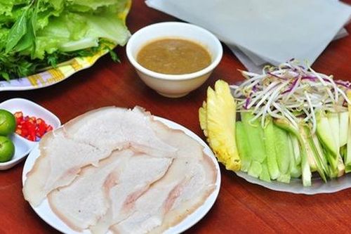 Quán bánh tráng thịt heo quay ngon rẻ ở khu đô thị mới