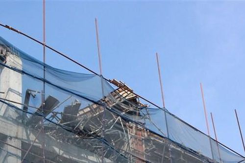 Sập sàn bê tông tầng 7 công trình