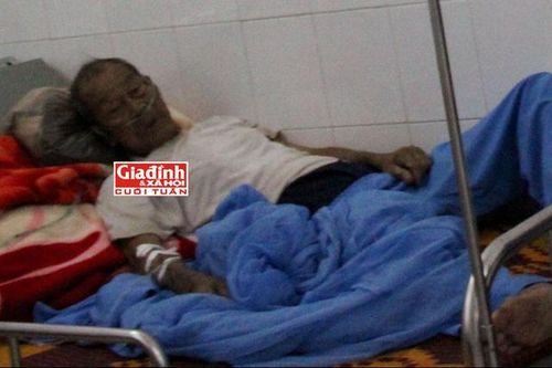 Hy hữu ông lão hàng chục năm chịu đựng viên sỏi nặng 1kg vì tưởng không... cứu được