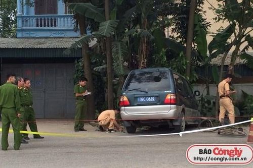 Xe biển xanh húc 4 học sinh nhập viện