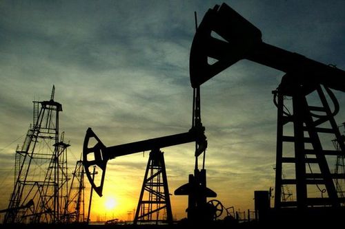 Các nước lớn Châu Á giảm mạnh nhập khẩu dầu thô từ Iran