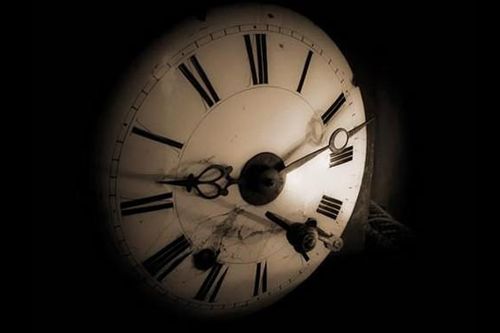 Bí ẩn du hành vượt thời gian: Hiện thực hay ảo tưởng?