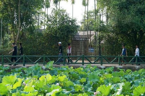 Tháng 5 rộn ràng trên quê Bác