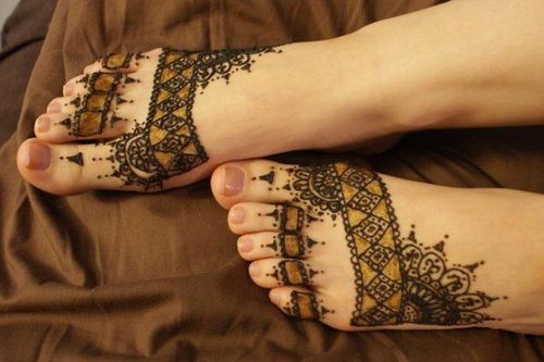 Mốt xăm mu bàn chân cá tính của giới trẻ