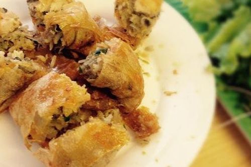 Ăn thử bánh xèo tôm nhảy khu Thành Công